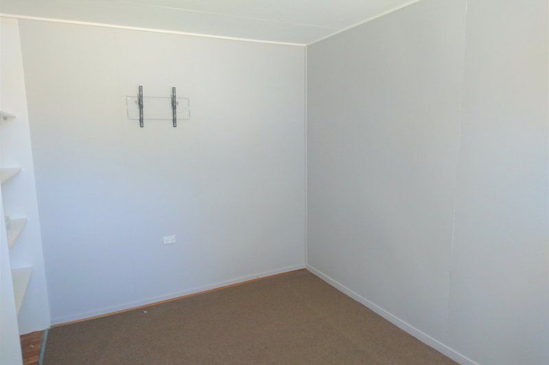 Photo - Unit 1/&2 -28 Boyd Parade, Mount Isa QLD 4825 - Image 10