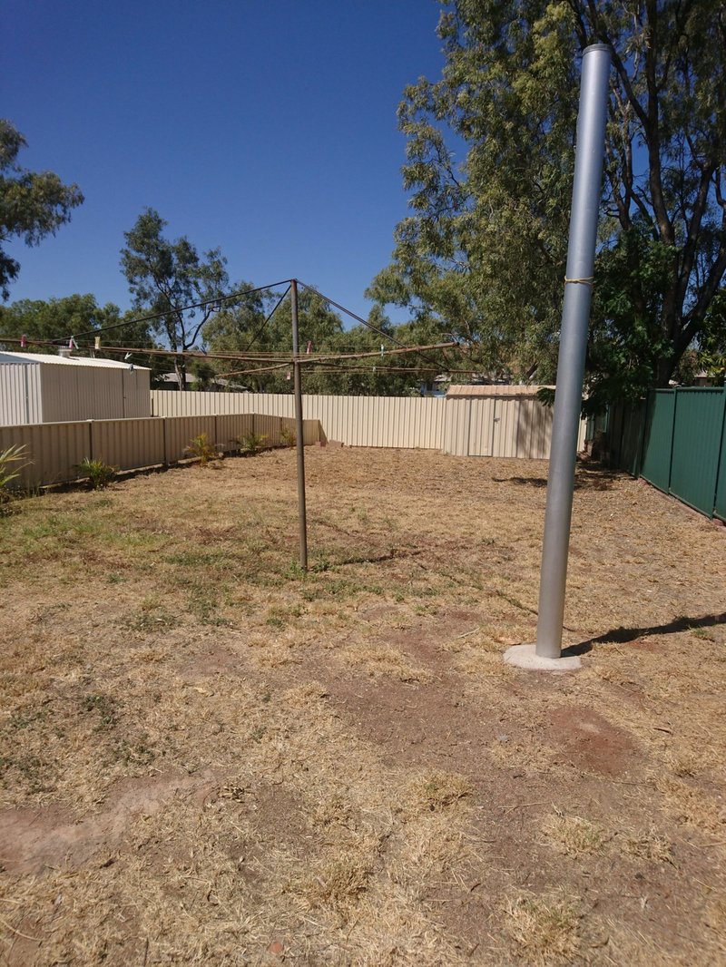 Photo - Unit 1/&2 -28 Boyd Parade, Mount Isa QLD 4825 - Image 11