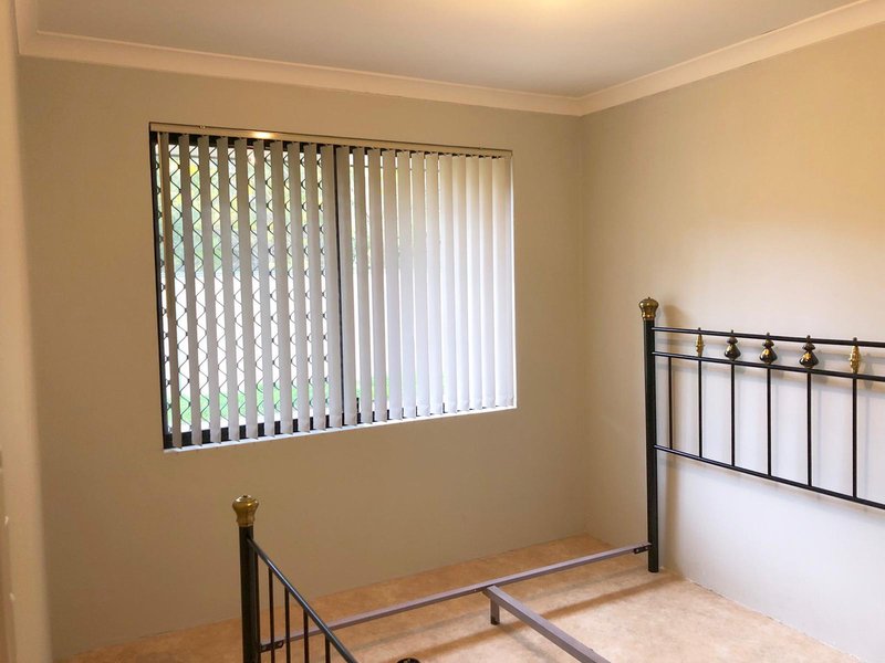 Photo - Unit 1/20 Holton Way, Cannington WA 6107 - Image 8
