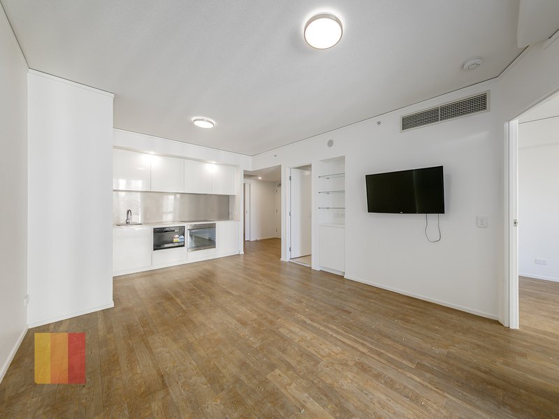 Photo - Unit 1203/510 St Pauls Terrace, Bowen Hills QLD 4006 - Image 2
