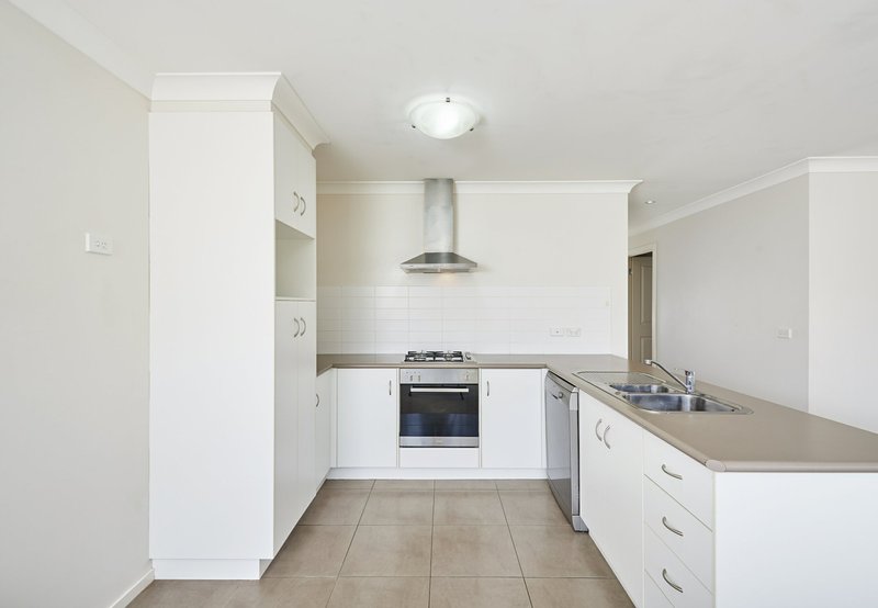 Photo - Unit 12/10 Mirrul Street, Glenfield Park NSW 2650 - Image 2