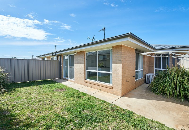 Photo - Unit 12/10 Mirrul Street, Glenfield Park NSW 2650 - Image 7