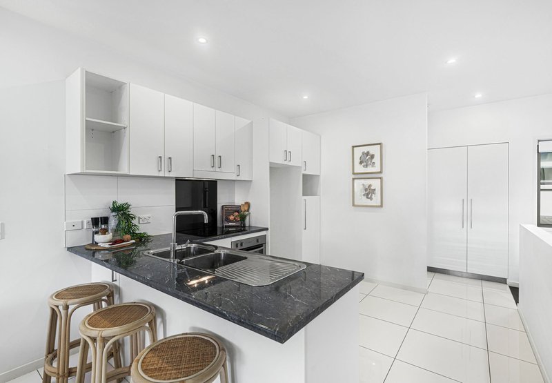 Photo - Unit 12/101 Jones Road, Carina Heights QLD 4152 - Image 4