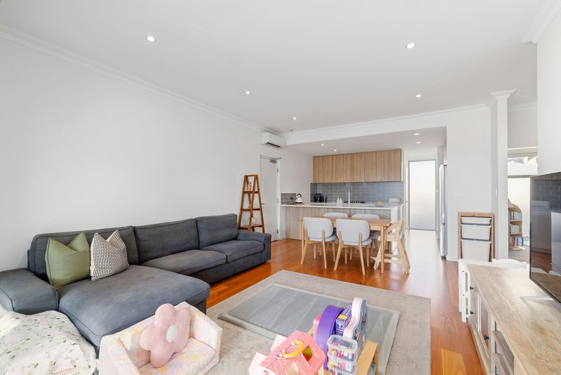 Photo - Unit 12/122 Kimberley Street, West Leederville WA 6007 - Image 4