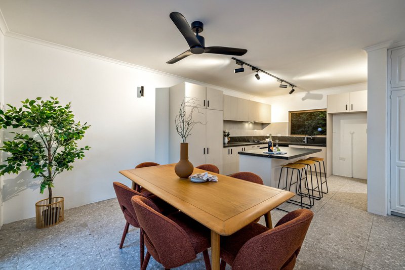 Photo - Unit 1/22-24 Collins Avenue, Edge Hill QLD 4870 - Image 6