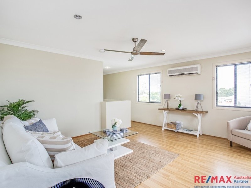 Photo - Unit 1/22 Lantau Crescent, Varsity Lakes QLD 4227 - Image 3