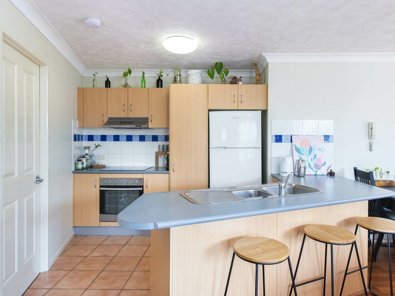 Photo - Unit 12/239 Shafston Ave , Kangaroo Point QLD 4169 - Image 4