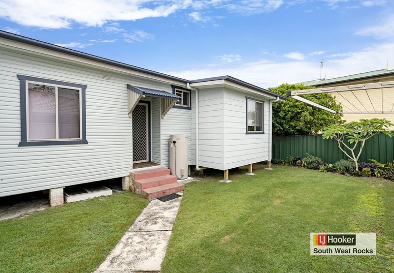 Photo - Unit 1,2,3 & 4/22-24 Mcintyre Street, South West Rocks NSW 2431 - Image 5