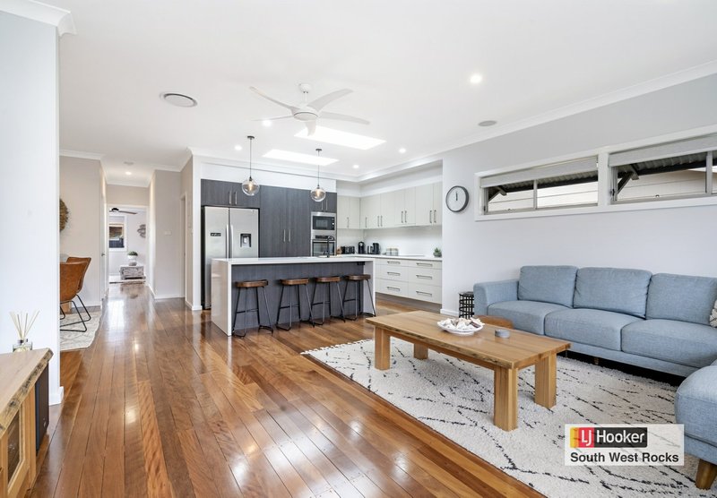 Photo - Unit 1,2,3 & 4/22-24 Mcintyre Street, South West Rocks NSW 2431 - Image 13