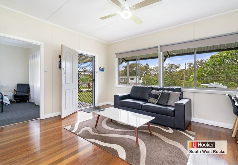 Photo - Unit 1,2,3 & 4/22-24 Mcintyre Street, South West Rocks NSW 2431 - Image 17