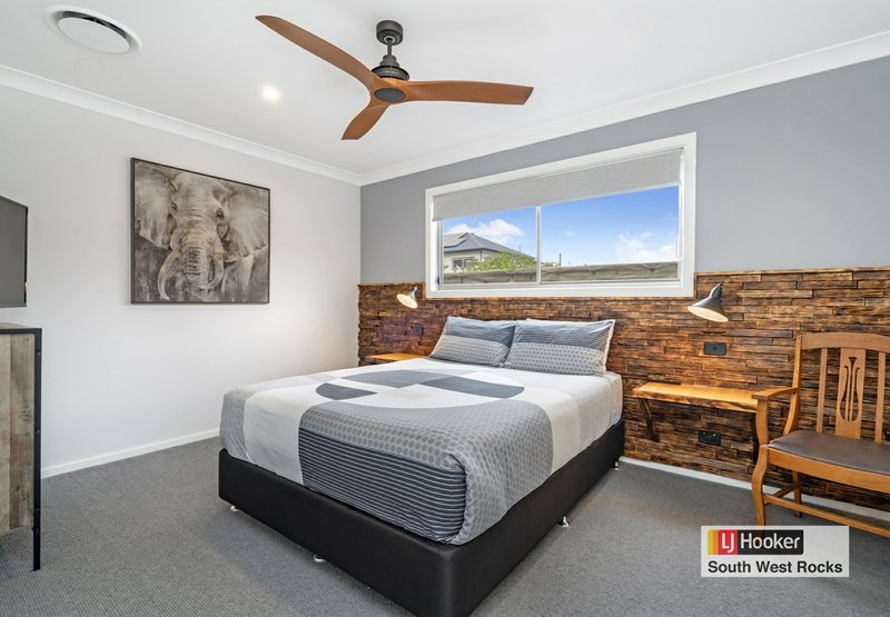 Photo - Unit 1,2,3 & 4/22-24 Mcintyre Street, South West Rocks NSW 2431 - Image 22