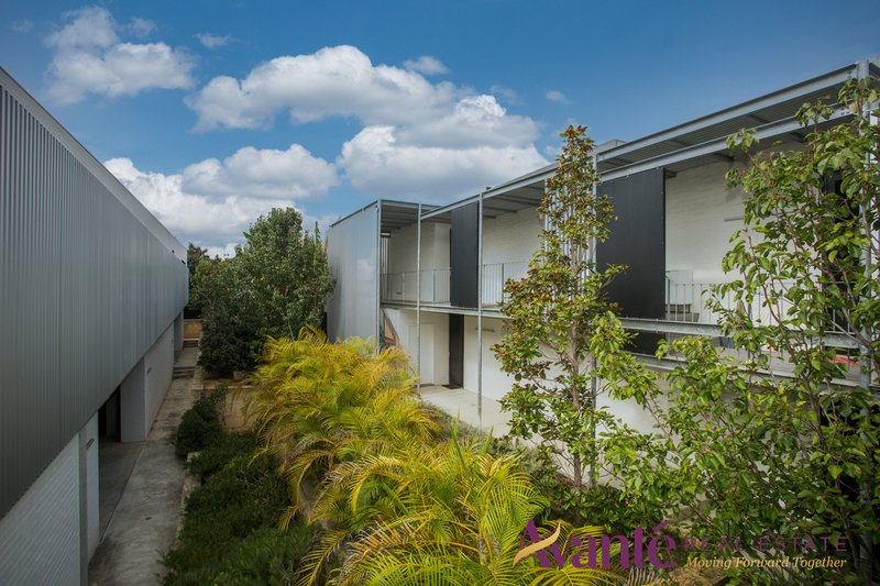 Photo - Unit 12/402 Carrington Street, Hamilton Hill WA 6163 - Image 3