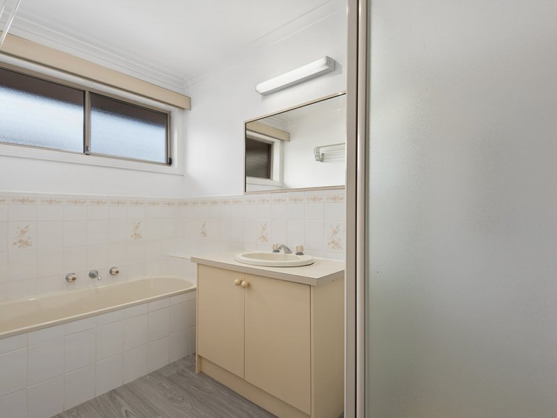 Photo - Unit 1/26 Dudley Parade, St Leonards VIC 3223 - Image 8