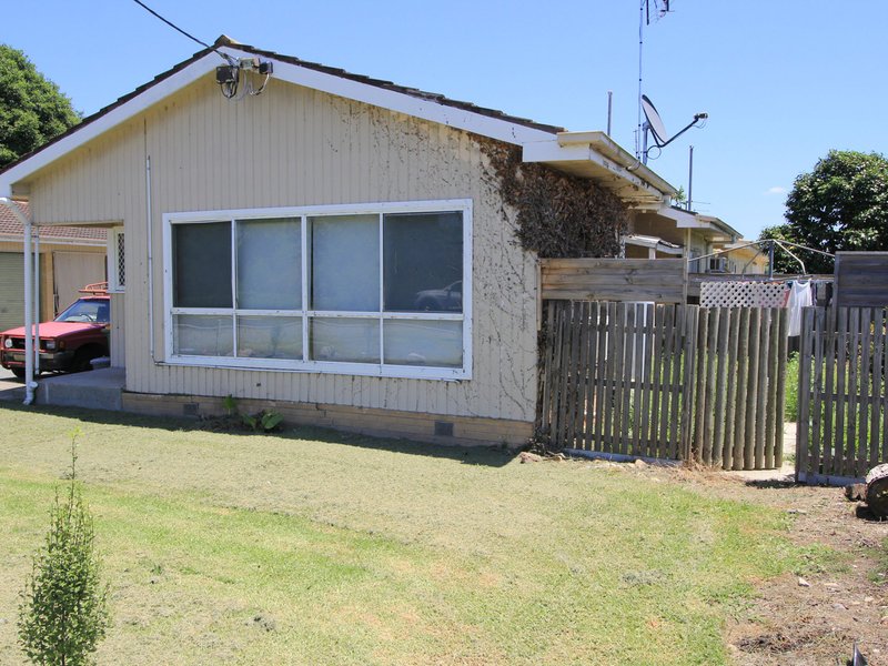 Photo - Unit 1/28 Paynesville Road, Bairnsdale VIC 3875 - Image 7