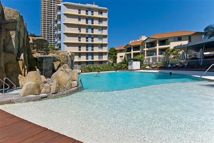 Photo - Unit 1303 'Wings' 18 Fern Street, Surfers Paradise QLD 4217 - Image 12