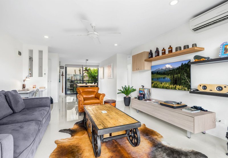 Photo - Unit 1/32 Agnes Street, Morningside QLD 4170 - Image 2