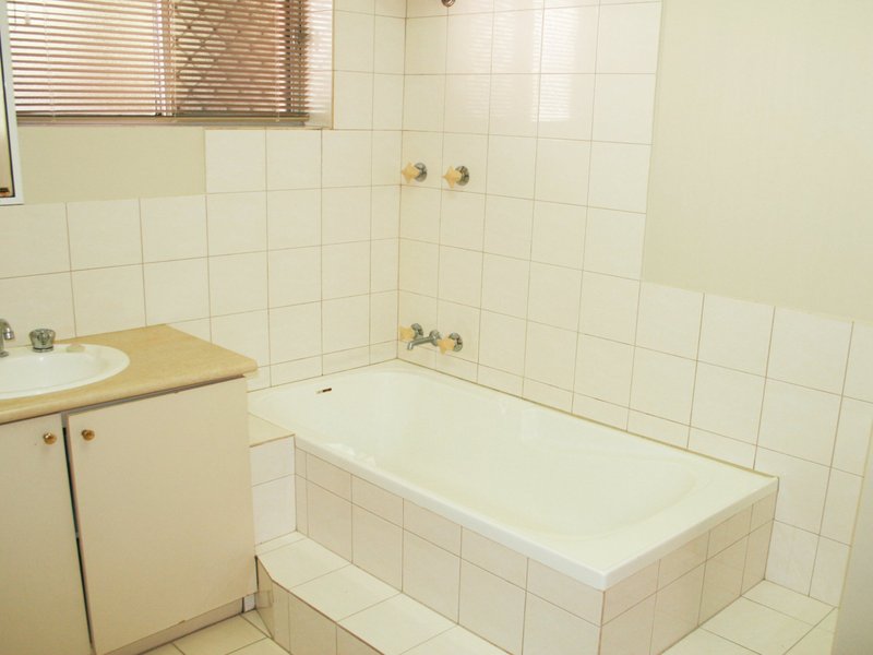 Photo - Unit 13/4 Canham Way, Orelia WA 6167 - Image 6