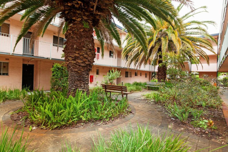 Photo - Unit 13/4 Canham Way, Orelia WA 6167 - Image 11