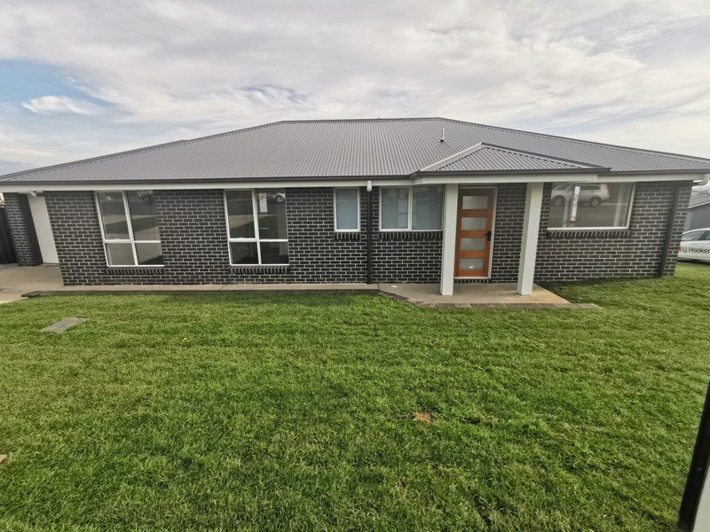 Unit 1/34 Tenzing Drive, St Leonards TAS 7250