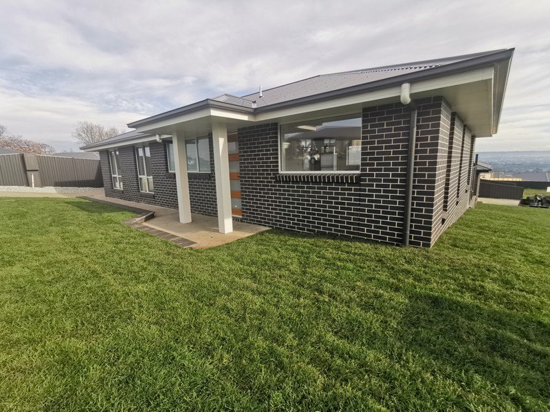 Photo - Unit 1/34 Tenzing Drive, St Leonards TAS 7250 - Image 2