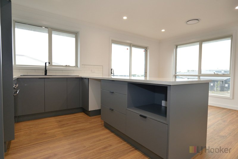 Photo - Unit 1/34 Tenzing Drive, St Leonards TAS 7250 - Image 4