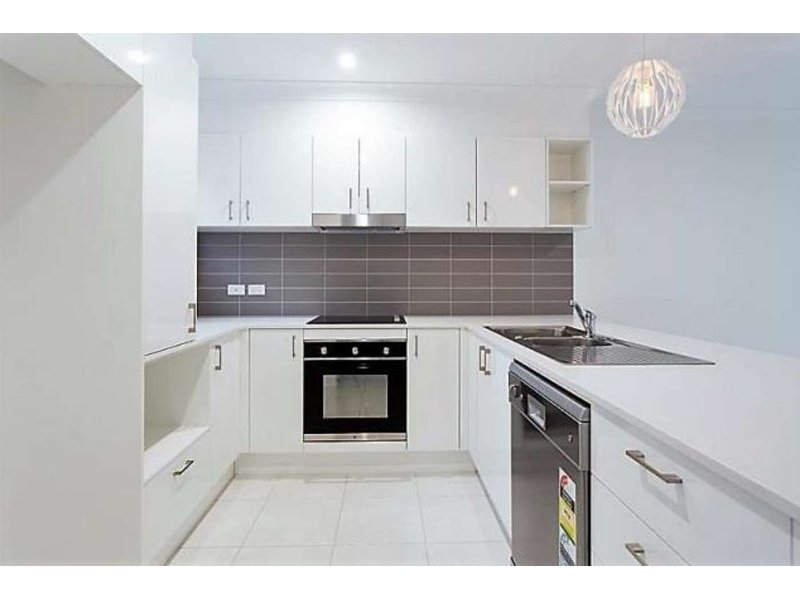 Photo - Unit 1/4-6 Regina Ave , Ningi QLD 4511 - Image 1