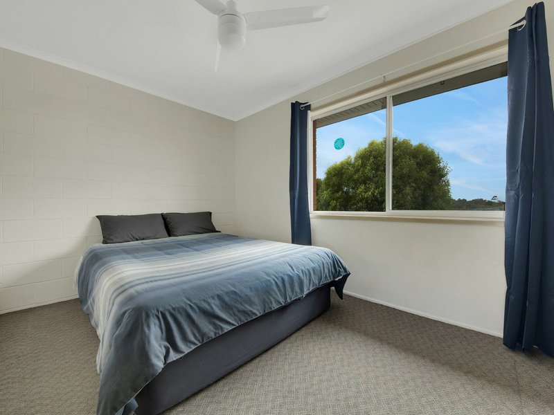 Photo - Unit 1/4 Elizabeth Street, Tannum Sands QLD 4680 - Image 12