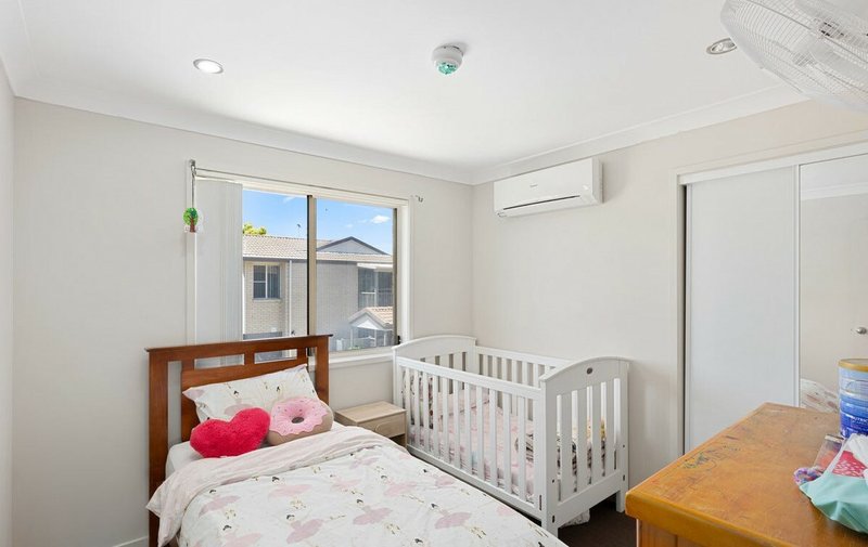 Photo - Unit 1/4 Fitzroy Street, Churchill QLD 4305 - Image 7