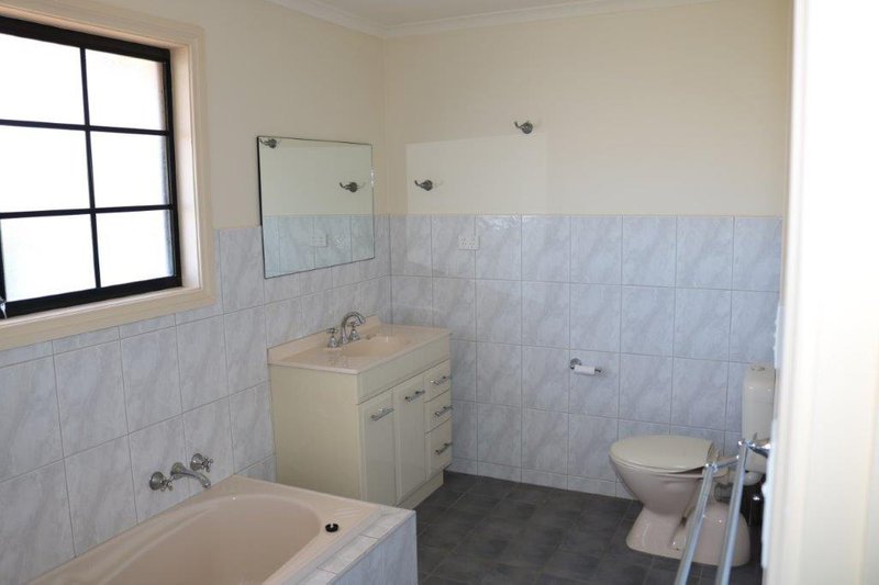 Photo - Unit 1/4 Hartley Street, Port Augusta West SA 5700 - Image 8