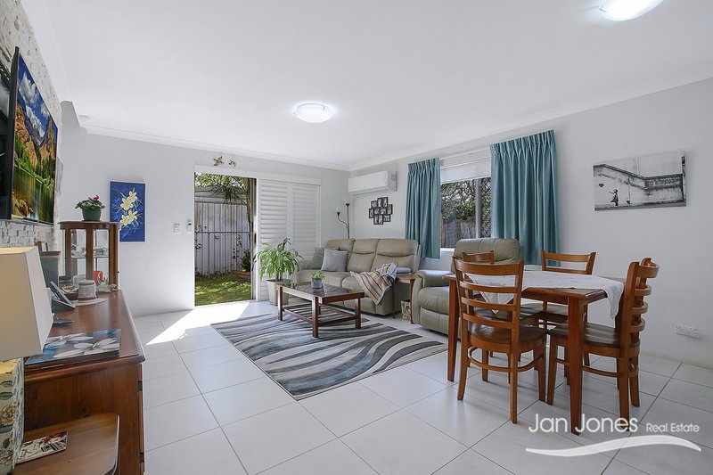 Photo - Unit 1/414 Oxley Ave , Redcliffe QLD 4020 - Image 3