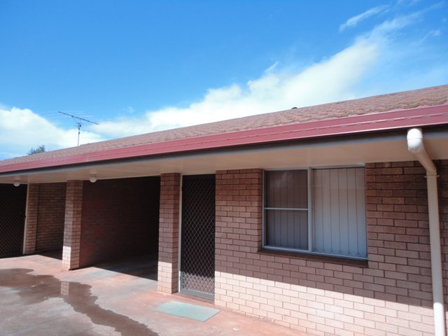 Unit 1/417 Stenner Street, Harristown QLD 4350