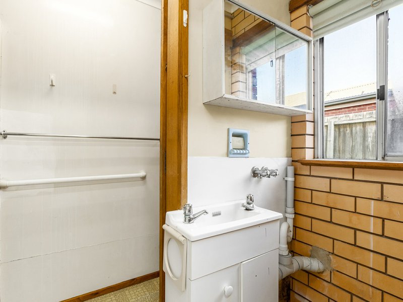 Photo - Unit 1/42 Dudley Parade, St Leonards VIC 3223 - Image 7