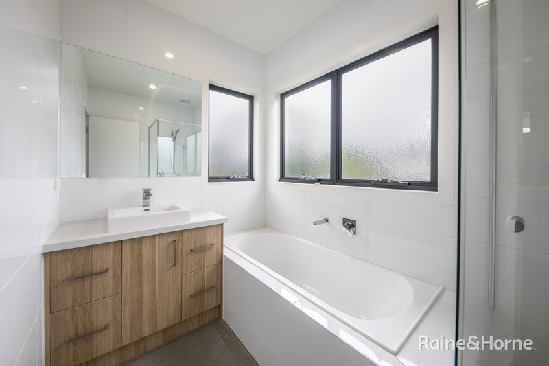 Photo - Unit 1/42 Pasley Street, Sunbury VIC 3429 - Image 9