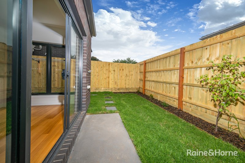 Photo - Unit 1/42 Pasley Street, Sunbury VIC 3429 - Image 11