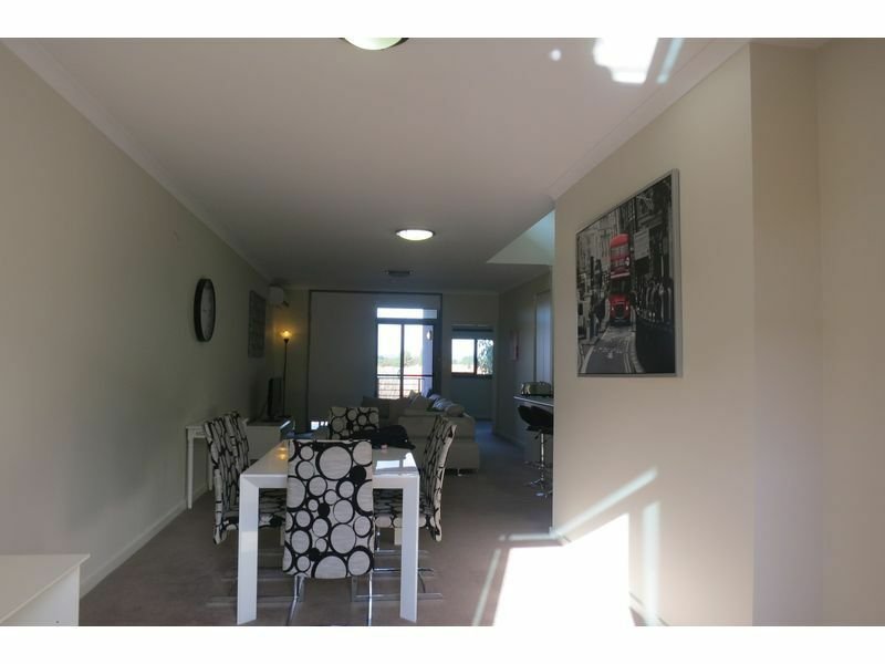 Photo - Unit 14/35 Malata Cres , Success WA 6164 - Image 11