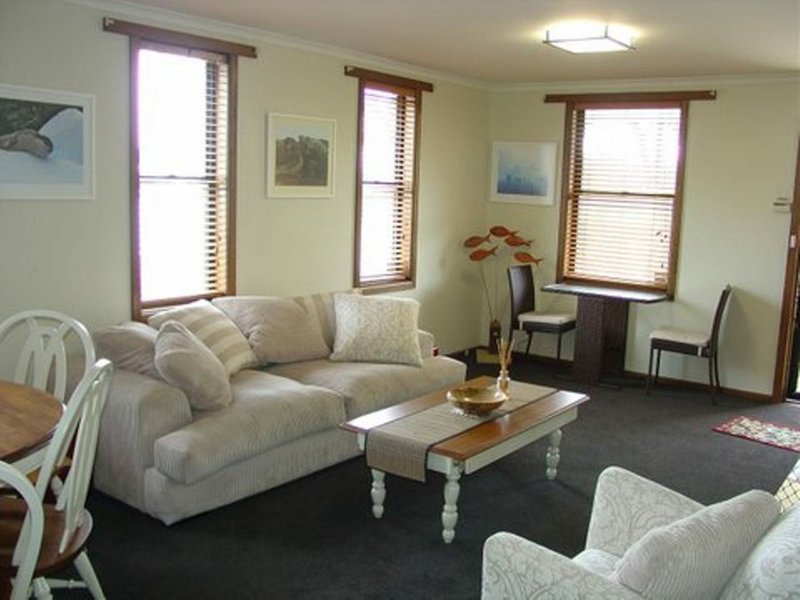 Photo - Unit 1/49 Burgess Street, Bicheno TAS 7215 - Image