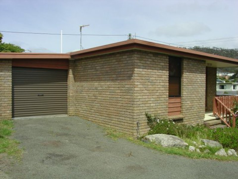 Photo - Unit 1/49 Burgess Street, Bicheno TAS 7215 - Image 16