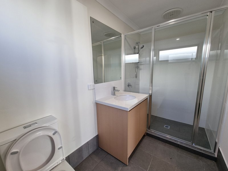 Photo - Unit 15 & 17/35 Morley Street, Maddington WA 6109 - Image 3