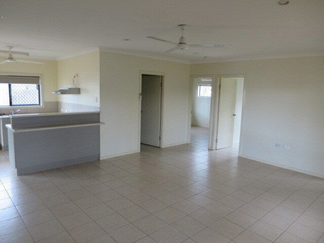 Photo - Unit 1/5 Transmission Street, Rocky Point QLD 4874 - Image 7