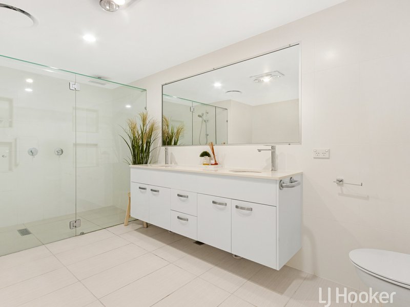 Photo - Unit 1/541 Esplanade , Urangan QLD 4655 - Image 16