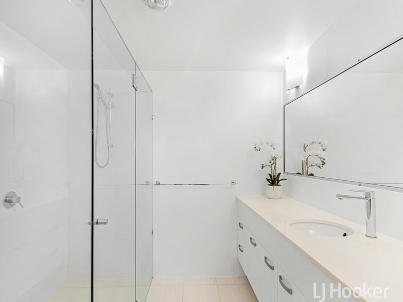 Photo - Unit 1/541 Esplanade , Urangan QLD 4655 - Image 17