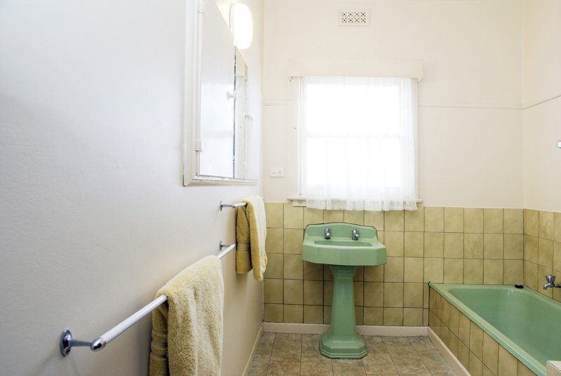 Photo - Unit 1/6 Torquay Road, Belmont VIC 3216 - Image 7