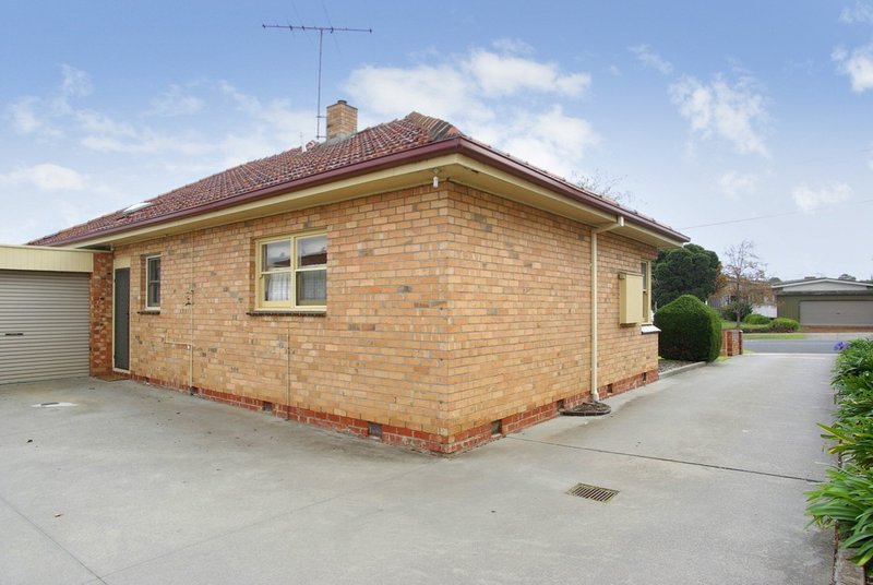 Photo - Unit 1/6 Torquay Road, Belmont VIC 3216 - Image 8