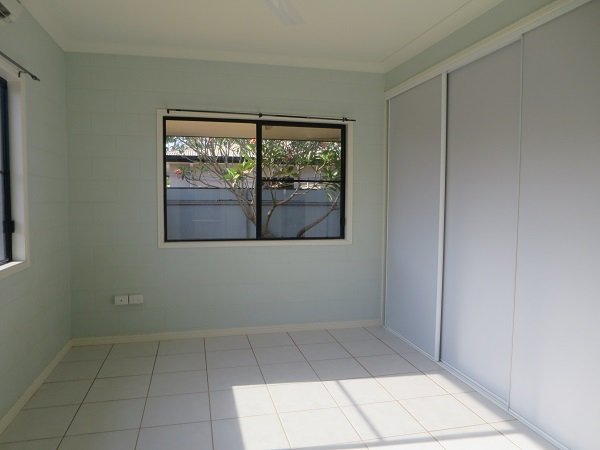 Photo - Unit 1/6 Transmission Street, Rocky Point QLD 4874 - Image 9