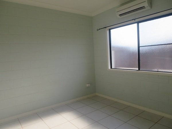 Photo - Unit 1/6 Transmission Street, Rocky Point QLD 4874 - Image 10