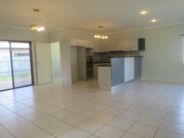 Photo - Unit 1/6 Transmission Street, Rocky Point QLD 4874 - Image 19