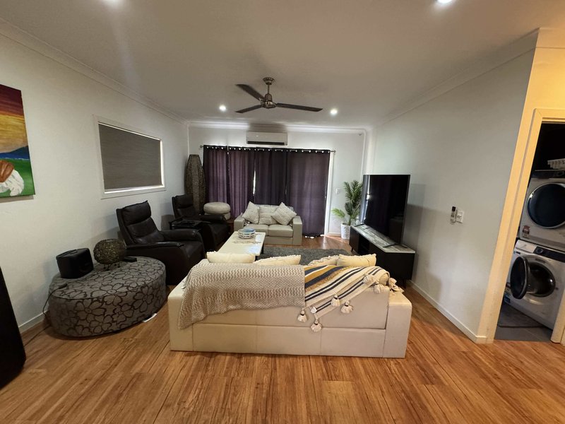 Photo - Unit 1/63 Circular Way, Trunding QLD 4874 - Image 13