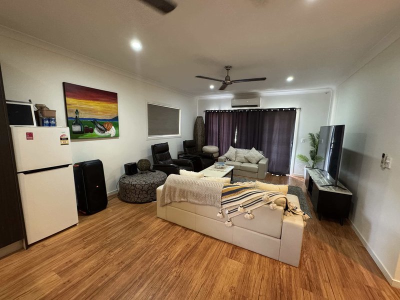 Photo - Unit 1/63 Circular Way, Trunding QLD 4874 - Image 14