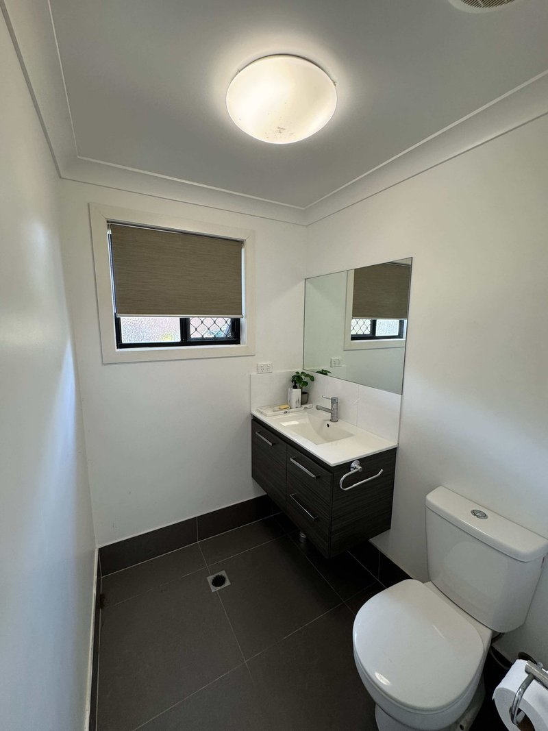 Photo - Unit 1/63 Circular Way, Trunding QLD 4874 - Image 25