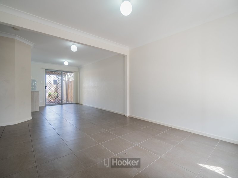 Photo - Unit 16/6 Mactier Drive, Boronia Heights QLD 4124 - Image 5